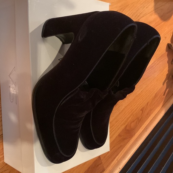 VIA SPIGA BLACK VELOUR AND SUEDE HIGH HEEL WINTER SHOE size 7 - Picture 2 of 9